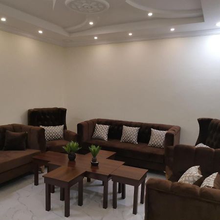Al Shadi Apartments Yanbu Exterior photo